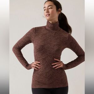 ATHLETA Flurry Seamless Turtleneck, Wren Rustic Beige, Size Small